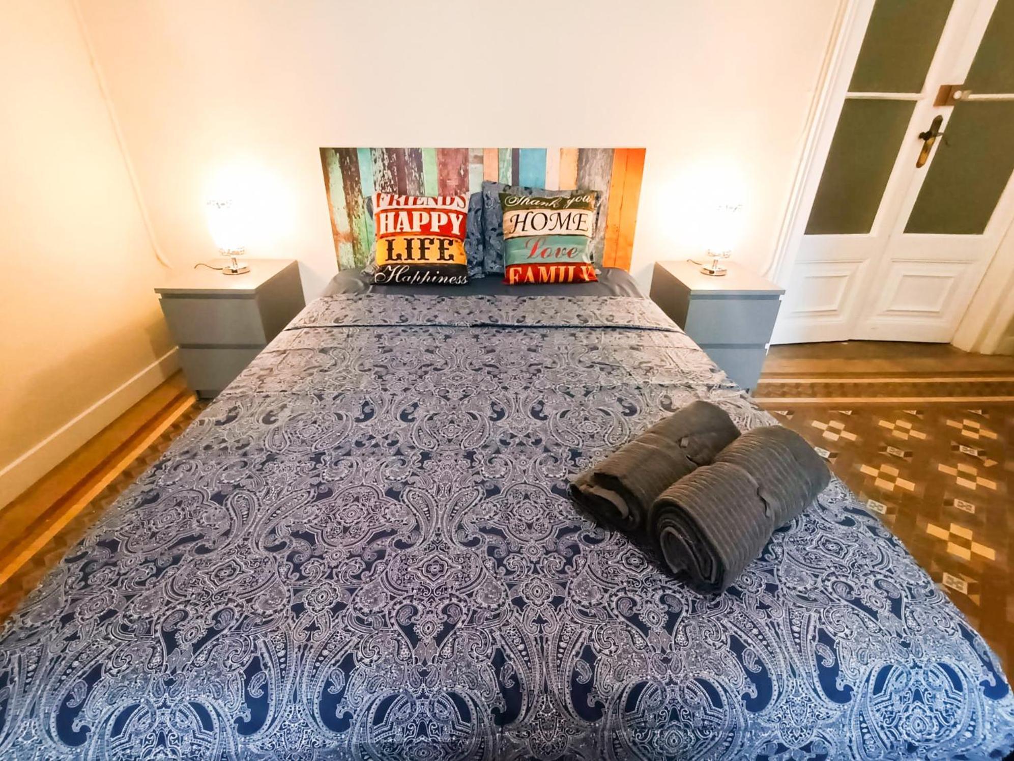 Private Rooms By Plaza Catalunya Барселона Екстер'єр фото