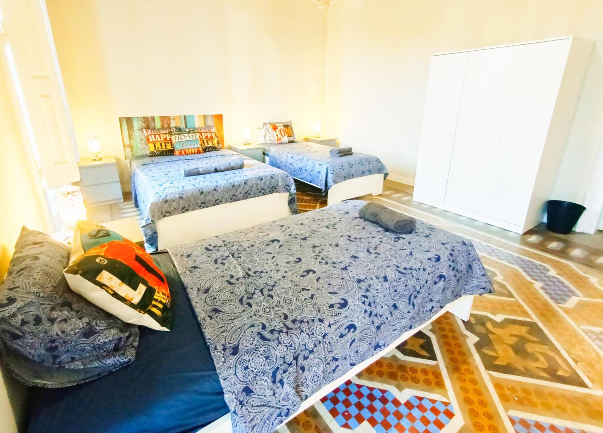 Private Rooms By Plaza Catalunya Барселона Екстер'єр фото
